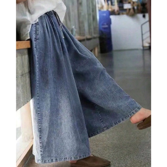 Baggy Light Wash Stretchy Waist Wide leg Denim Jeans - Picture 2 of 6